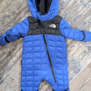 The North Face Kids Blue and Black Hooded Footie
